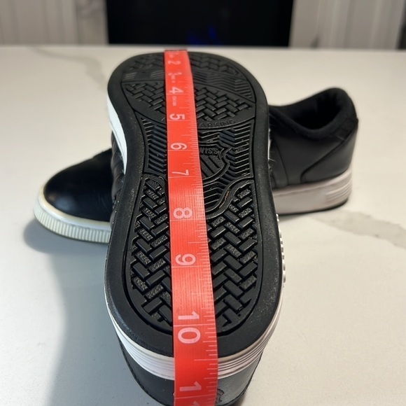 K-Swiss Black Leather sneakers. Women's 6.5 - Picture 9 of 11
